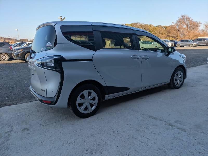 TOYOTA SIENTA 2019/10