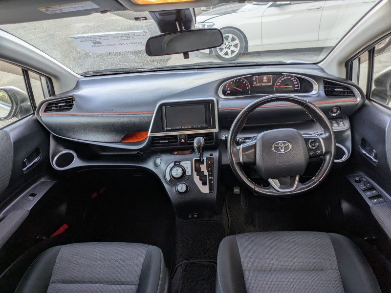 TOYOTA SIENTA 2019/10