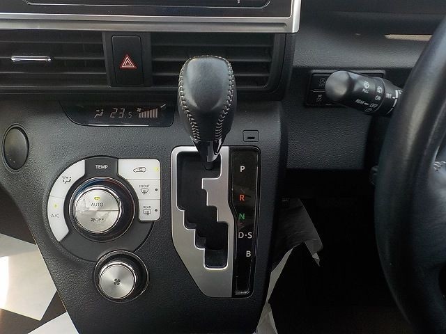 TOYOTA SIENTA 2019/10