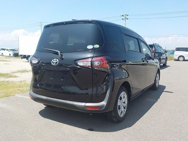 TOYOTA SIENTA 2019/10