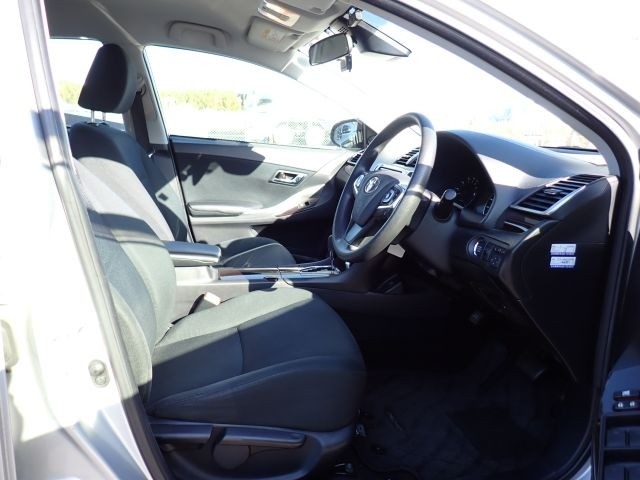 TOYOTA PREMIO 2019/11