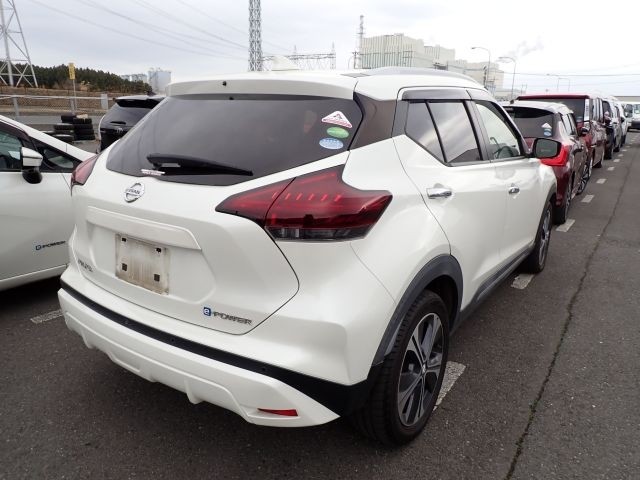 NISSAN KICKS 2020/11