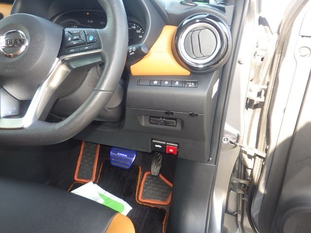 NISSAN KICKS 2020/10