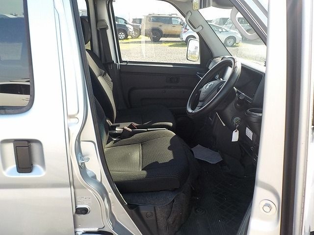 TOYOTA PIXIS VAN 2019/1