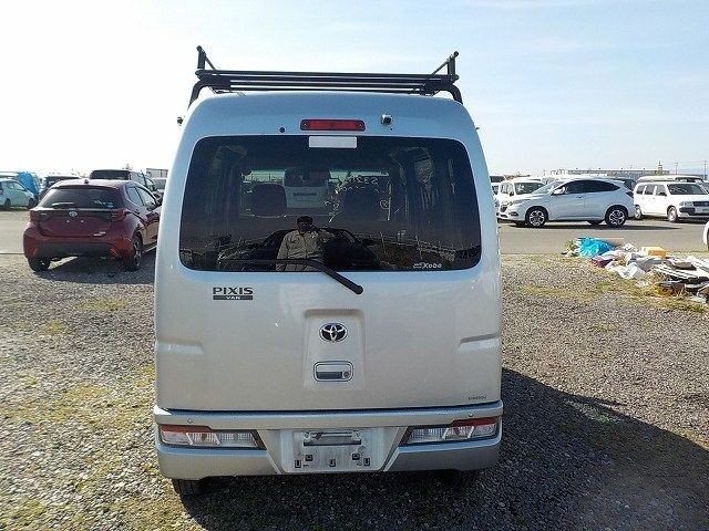 TOYOTA PIXIS VAN 2019/1