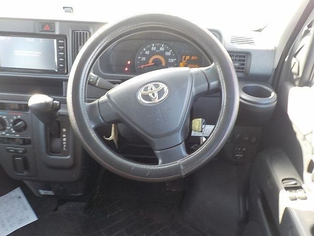 TOYOTA PIXIS VAN 2019/1