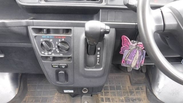 TOYOTA PIXIS VAN 2019/3