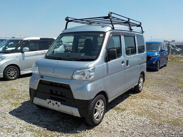 TOYOTA PIXIS VAN 2019/4