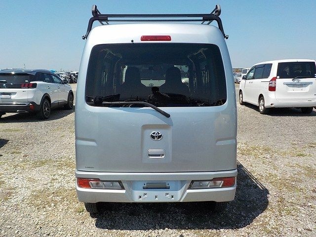 TOYOTA PIXIS VAN 2019/4