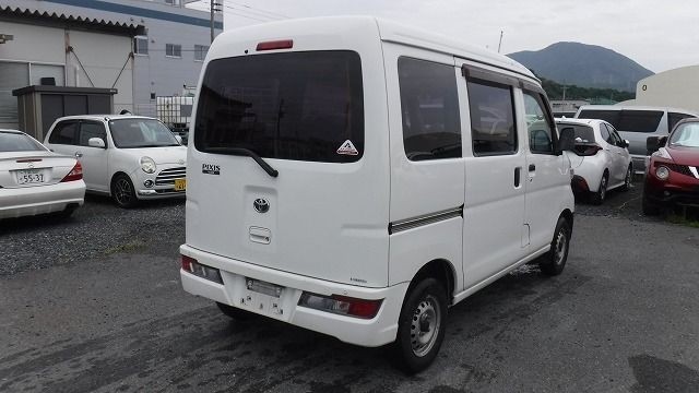 TOYOTA PIXIS VAN 2019/4