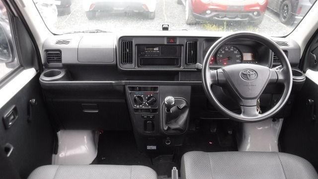 TOYOTA PIXIS VAN 2019/4