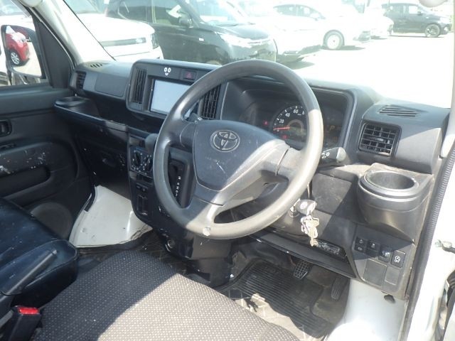TOYOTA PIXIS VAN 2019/7