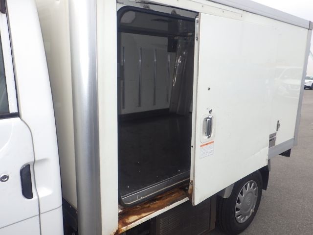 MAZDA BONGO TRUCK 2019/1