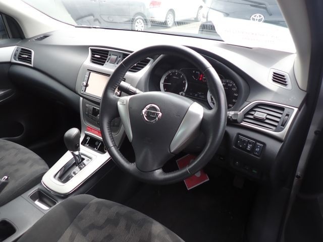 NISSAN SYLPHY 2019/5