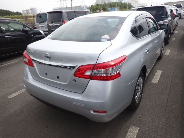 NISSAN SYLPHY 2019/5