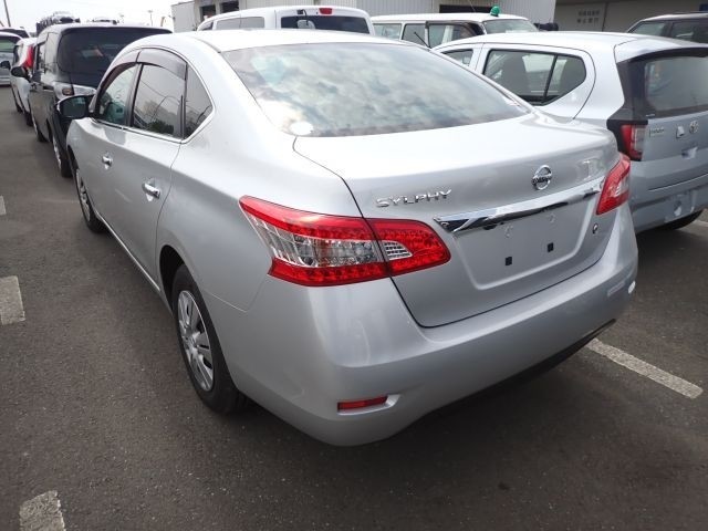 NISSAN SYLPHY 2019/5