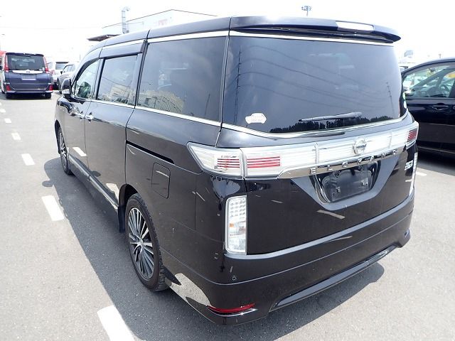 NISSAN ELGRAND 2016/6