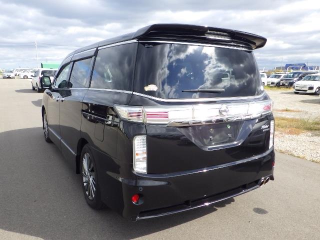 NISSAN ELGRAND 2016/10