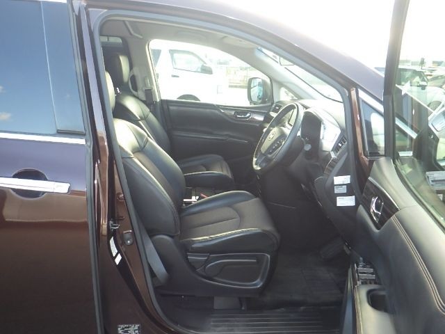 NISSAN ELGRAND 2019/6