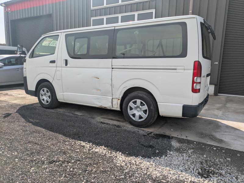 TOYOTA HIACE 2018/1