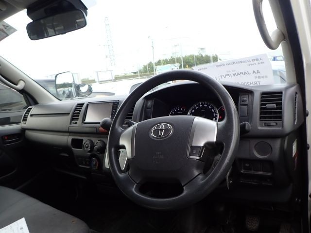 TOYOTA HIACE 2019/2
