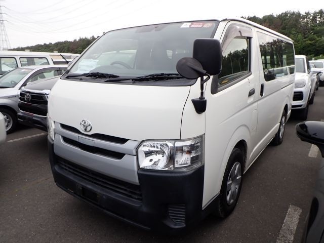 TOYOTA HIACE 2019/2