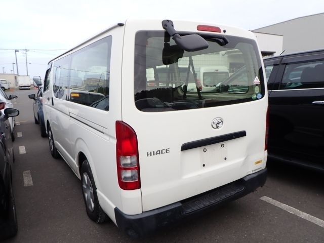 TOYOTA HIACE 2019/2
