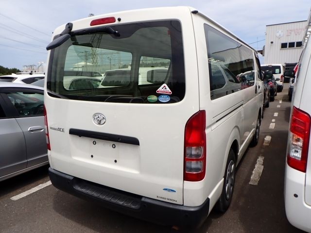 TOYOTA REGIUSACE 2019/3