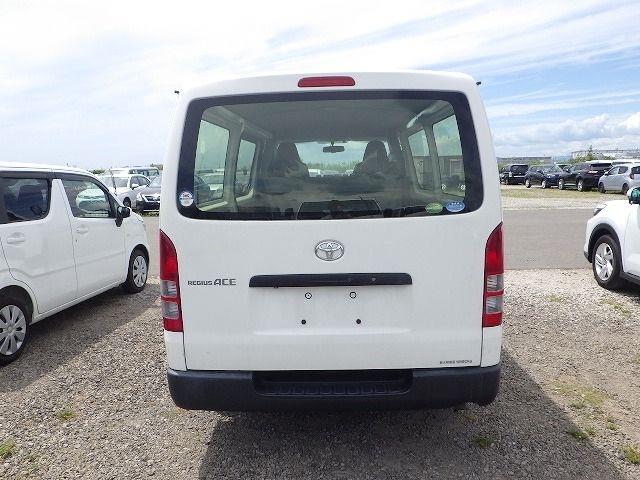 TOYOTA HIACE 2019/4