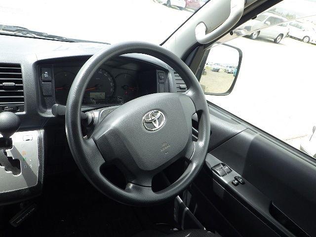TOYOTA HIACE 2019/4