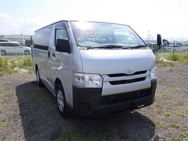 TOYOTA HIACE 2019/7
