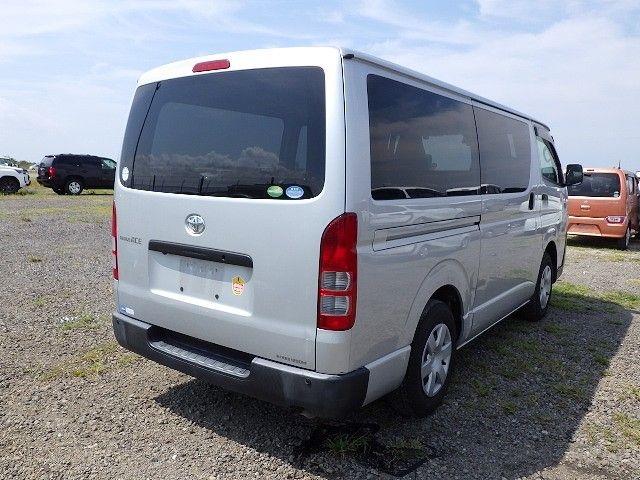 TOYOTA HIACE 2019/7
