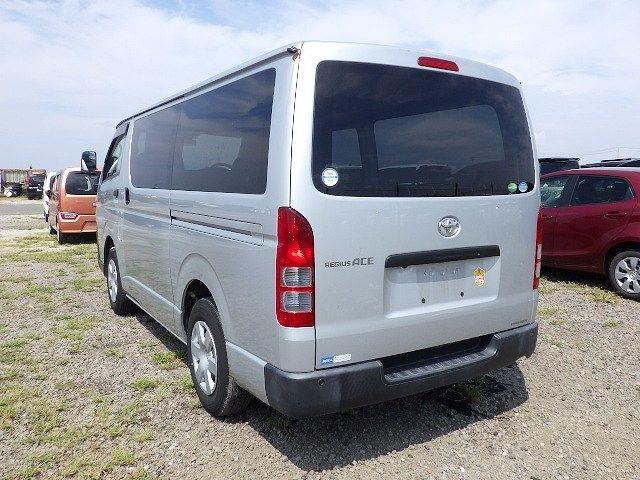 TOYOTA HIACE 2019/7