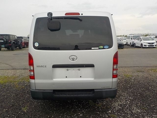 TOYOTA HIACE 2019/11
