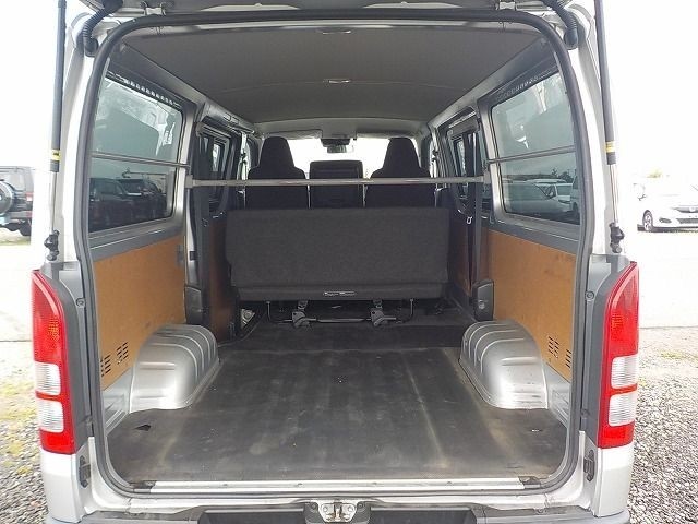 TOYOTA HIACE 2019/11