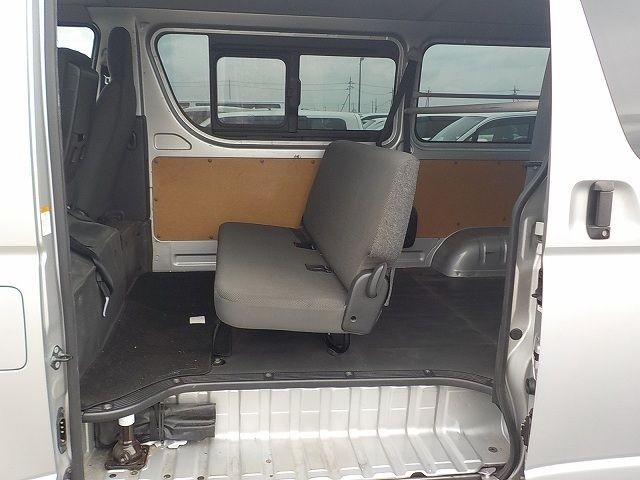 TOYOTA HIACE 2019/11