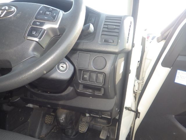 TOYOTA HIACE 2020/8