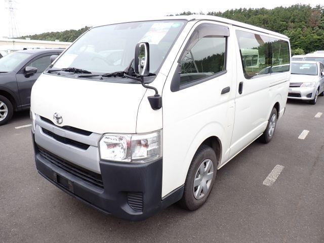 TOYOTA HIACE 2019/9