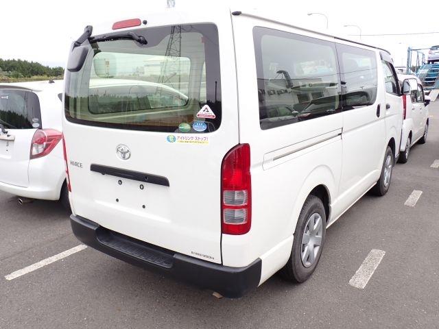 TOYOTA HIACE 2019/9