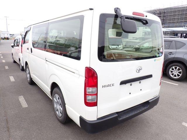 TOYOTA HIACE 2019/9