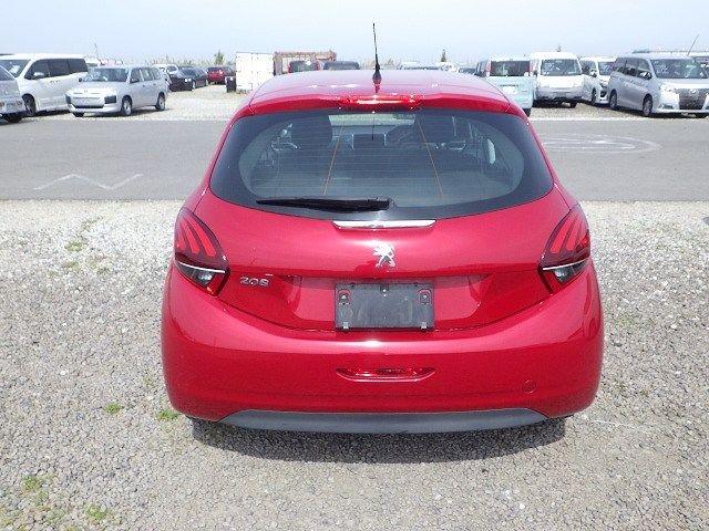 PEUGEOT 208 2018/6