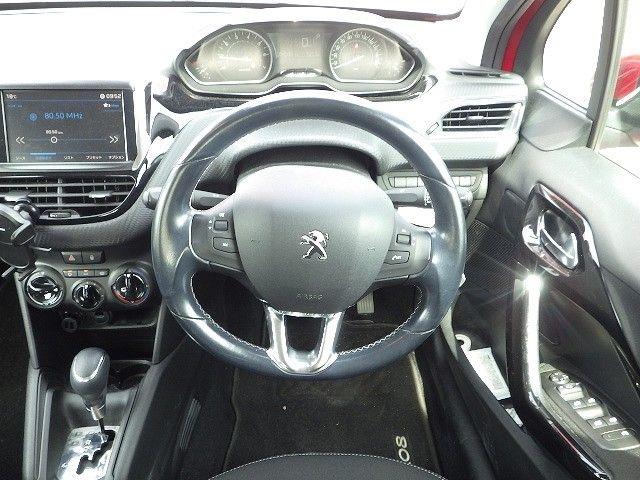 PEUGEOT 208 2018/6