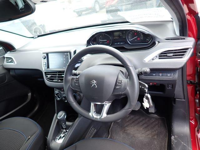 PEUGEOT 208 2018/11