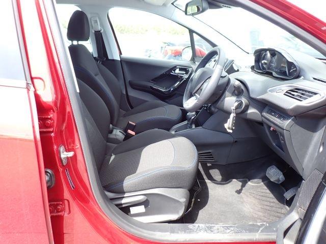 PEUGEOT 208 2018/11