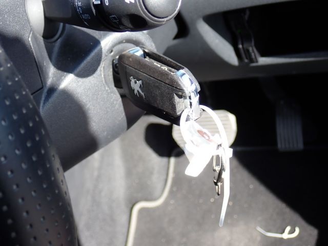 PEUGEOT 2008 2019/10