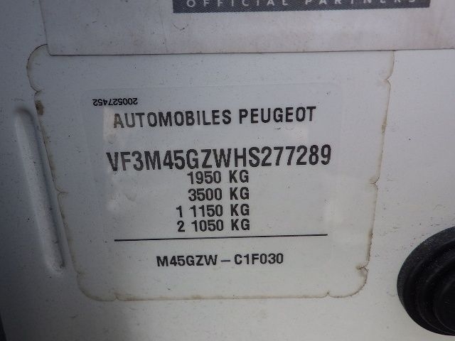 PEUGEOT 3008 2017/12