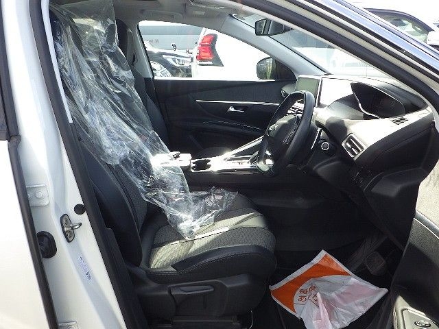 PEUGEOT 3008 2017/12