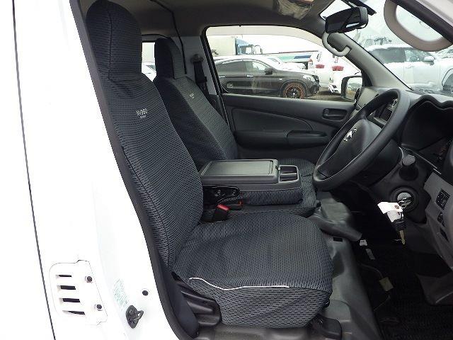 NISSAN NV350 CARAVAN 2019/11