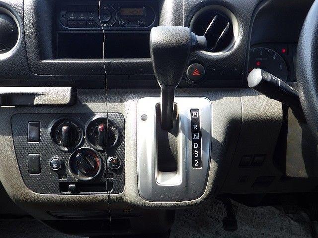 NISSAN NV350 CARAVAN 2018/4