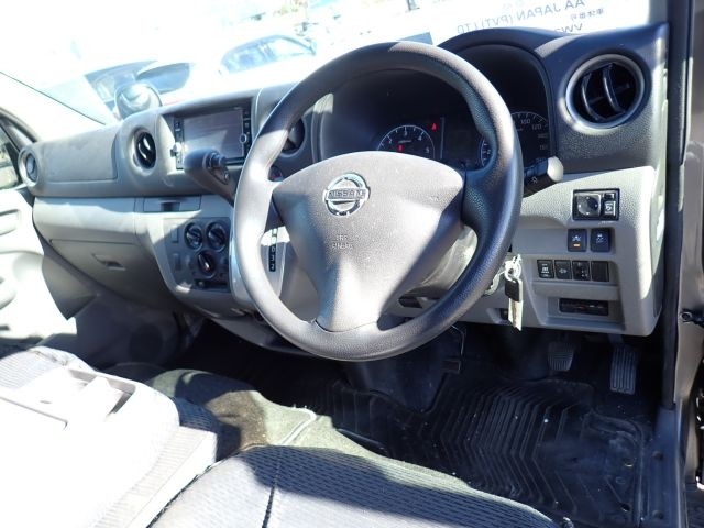 NISSAN NV350 CARAVAN VAN 2019/3